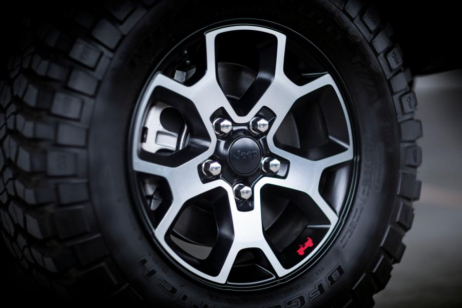 Колеса Jeep Wrangler Rubicon (JL) 2018 года  (JP) (фото 3 из 22)